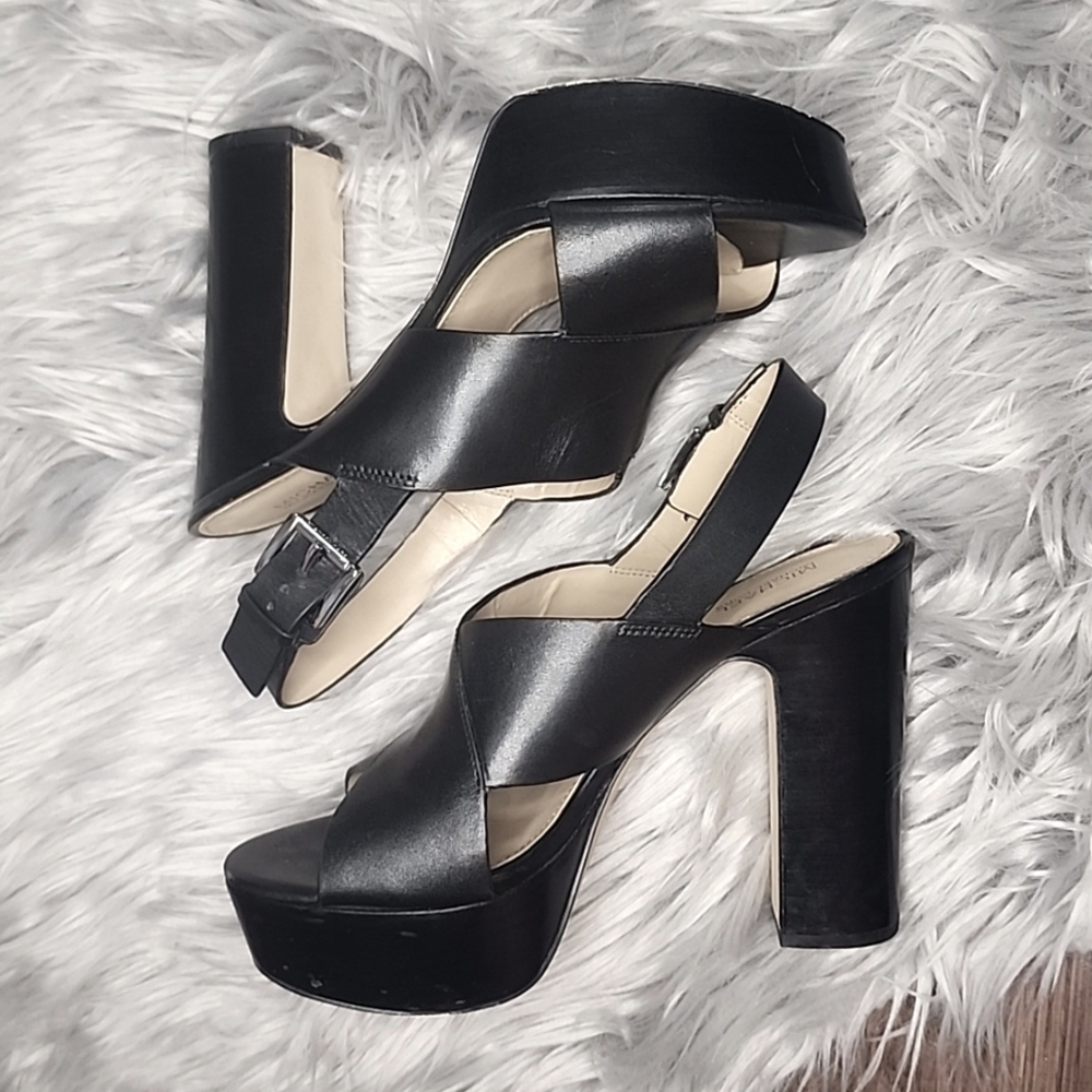 Michael Kors || 7M Black Leather Heel